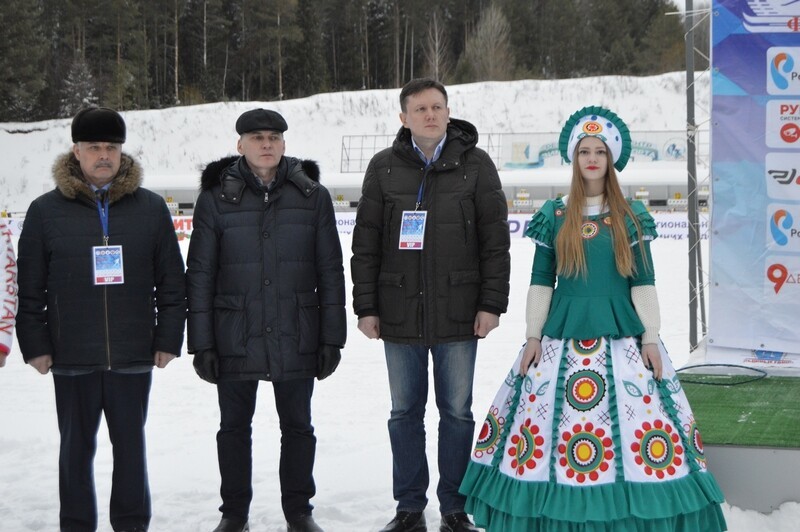 Александр Чурин вручил награды участникам Кубка России по лыжным гонкам