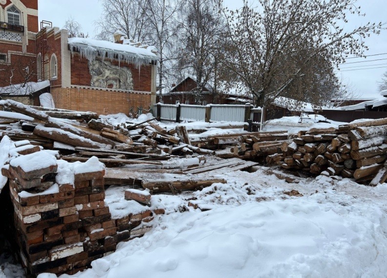 В Кирове сносят 200-летний дом