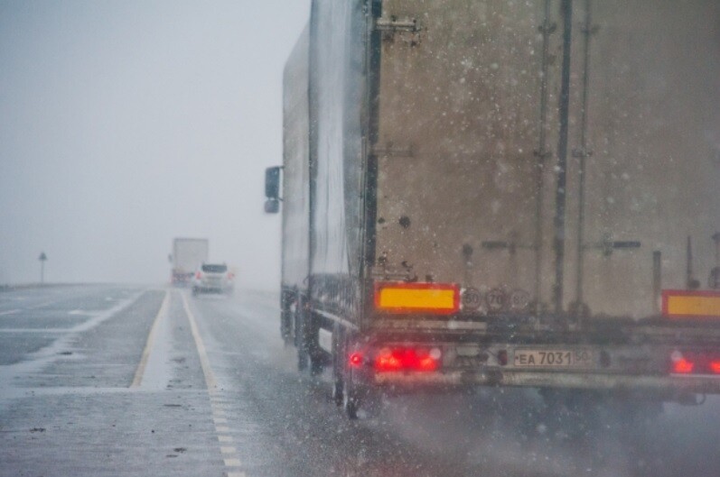 Кировчан предупреждают об опасности на дорогах из-за переменчивой погоды