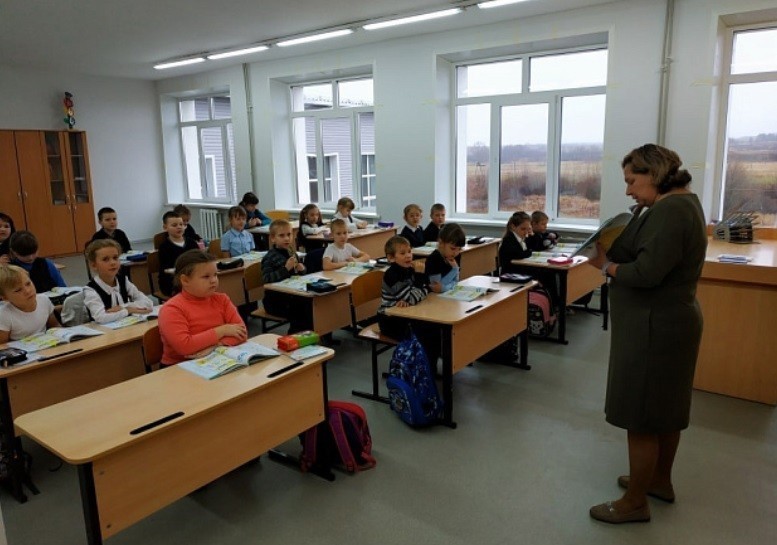 В Кировской области принят комплекс мер поддержки педагогов, инициированных Александром Соколовым