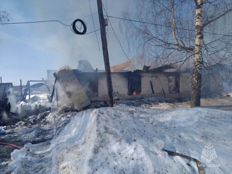 Из-за детской шалости в Куменском районе сгорел жилой дом