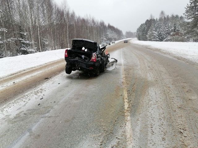 В массовом ДТП на Советском тракте пострадали два человека