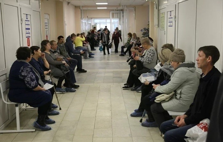 Часть поликлиник в Кирове перестанет принимать пациентов, если у них не COVID-19 или ОРВИ