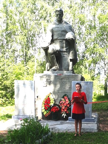 Благодаря поддержке Рахима Азимова в Фаленском районе отремонтированы памятники воинам Великой Отечественной войны