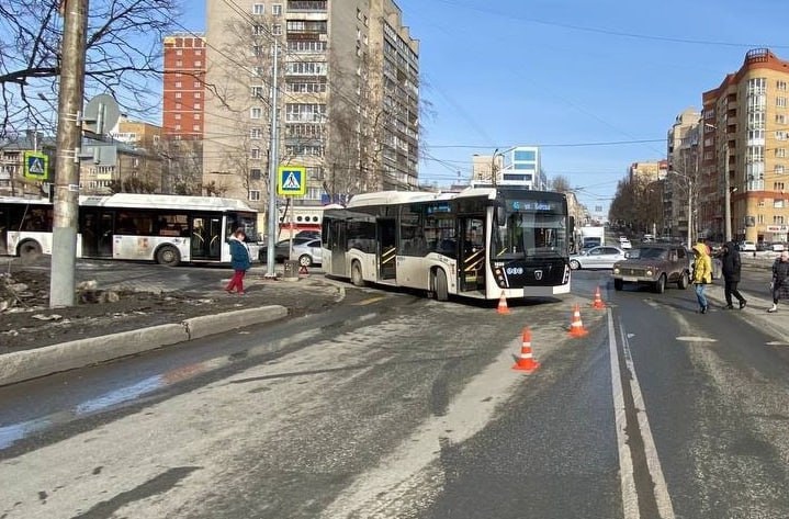 Автобус сбил пешехода в Кирове