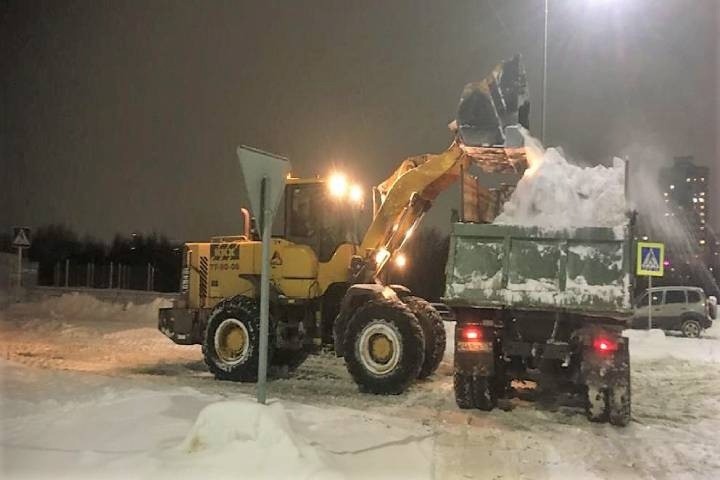 На кировских полигонах после снегопада возникают очереди