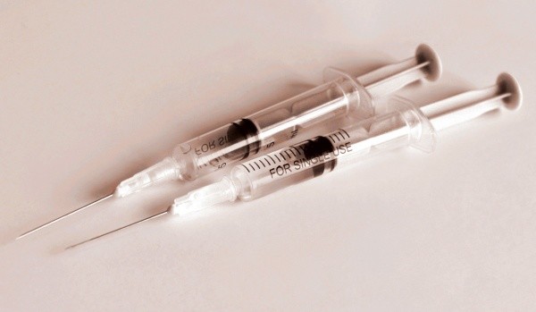 Более 200 кировчан старше 60 получили оба компонента вакцины от COVID-19