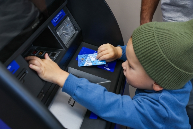 ВТБ увеличил покрытие банкоматной сети почти на 20%
