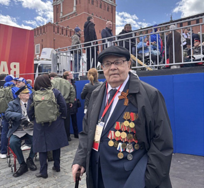 Кировский ветеран посетил Парад Победы на Красной площади