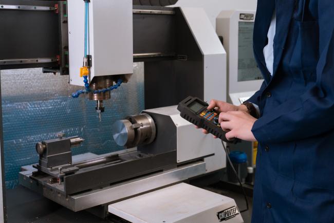 Новый подход в подготовке машиностроителей: ВятГУ и завод «Маяк» запускают совместную образовательную программу