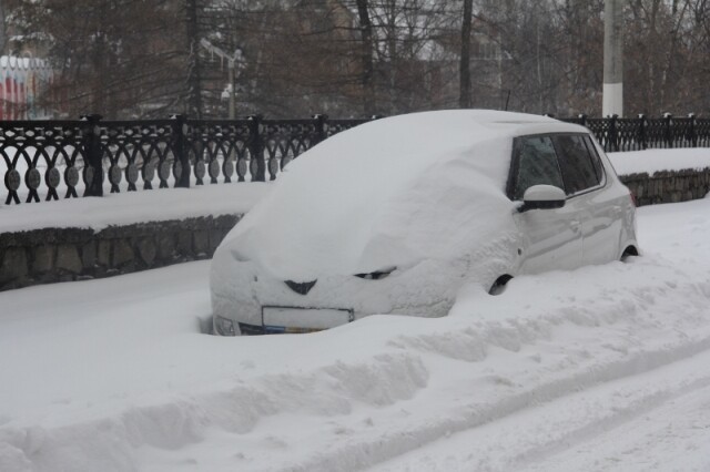Дороги в Кирове обещают очистить от снега за сутки