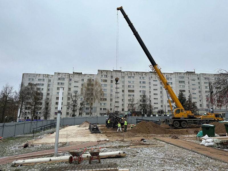 Депутаты возмутились из-за завышенной стоимости стелы в сквере Трудовой славы