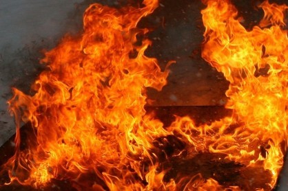В Нолинском районе загорелся дом из-за зарядки сотового телефона