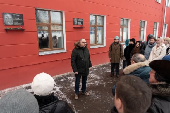 В ВятГУ прошла линейка памяти бывшего ректора и президента вуза Василия Михайловича Кондратова