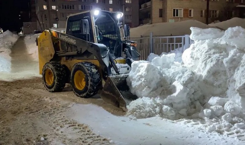Из Кирова вывезли более 1 миллиона тонн снега