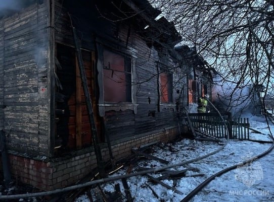 Семьи погибших и пострадавшие при пожаре в Кильмези получат материальную поддержку