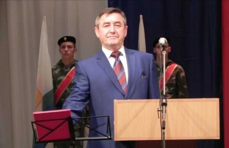 Суд взыскал с экс-главы Малмыжского района полученные им взятки