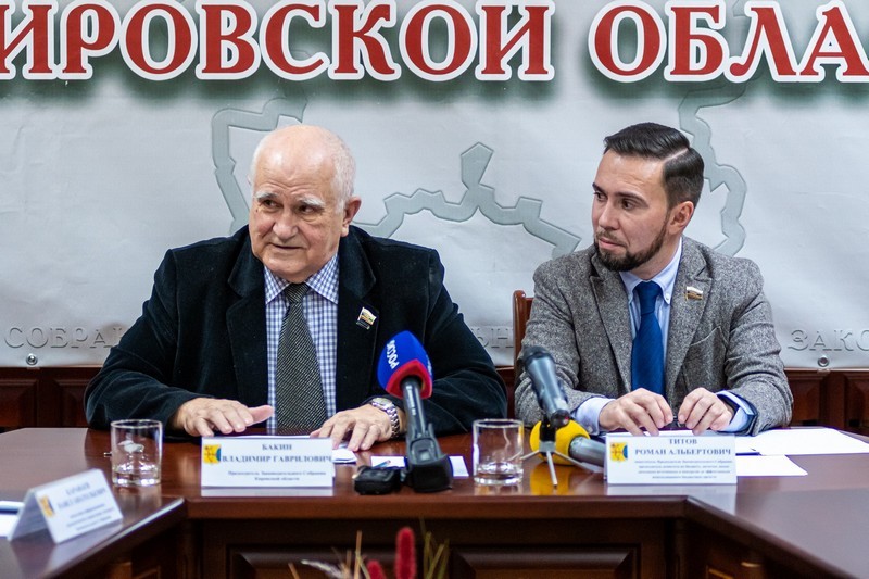 Единороссы в ОЗС отказались дать своему начальнику дополнительные полномочия