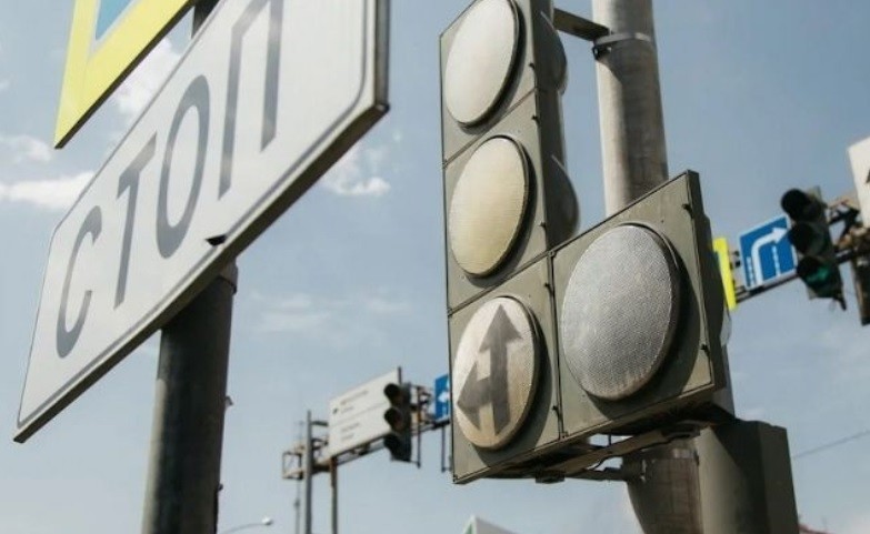 Водители автобусов написали массовое обращение из-за светофора на Тимирязева