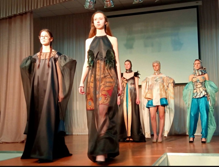 В Кирове создали дизайнерскую одежду по мотивам творчества Васнецова