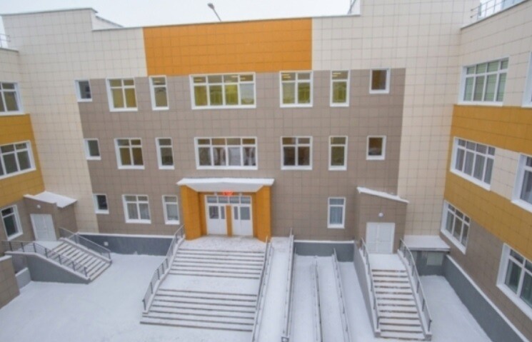 Из-за нарушений при строительстве школы на КЧУС подали в суд
