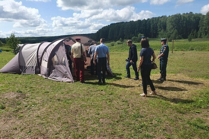 После пожара в Хабаровске в Кировской области проверили палаточный лагерь