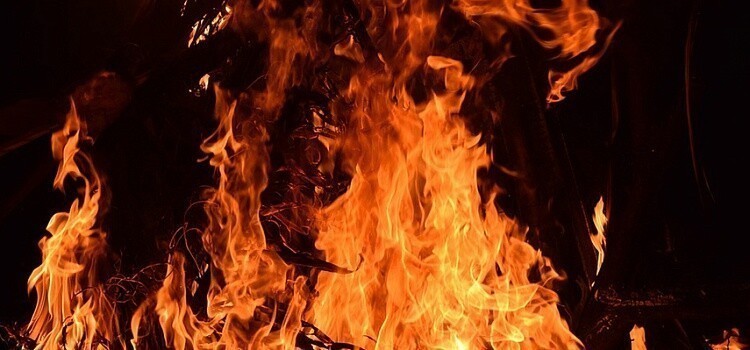 При пожаре в садовом доме в Кировской области погиб мужчина