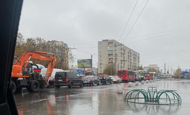 В Кирове из-за открытия Студенческого проезда встала улица Воровского