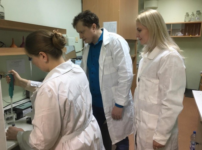 Ученые и специалисты из разных регионов России осваивают программу повышения квалификации по биомониторингу в опорном университете Кировской области