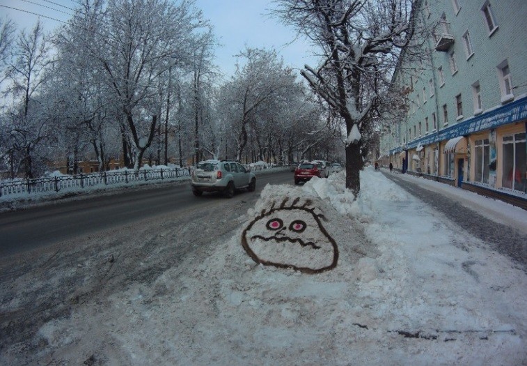 Власти назвали беспрецедентным количество вывезенного из Кирова снега