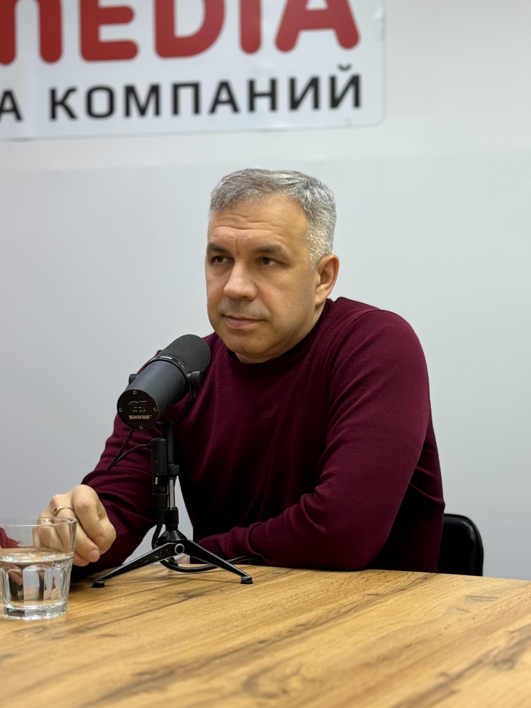 Вячеслав Окишев.jpg Вячеслав Окишев.jpg