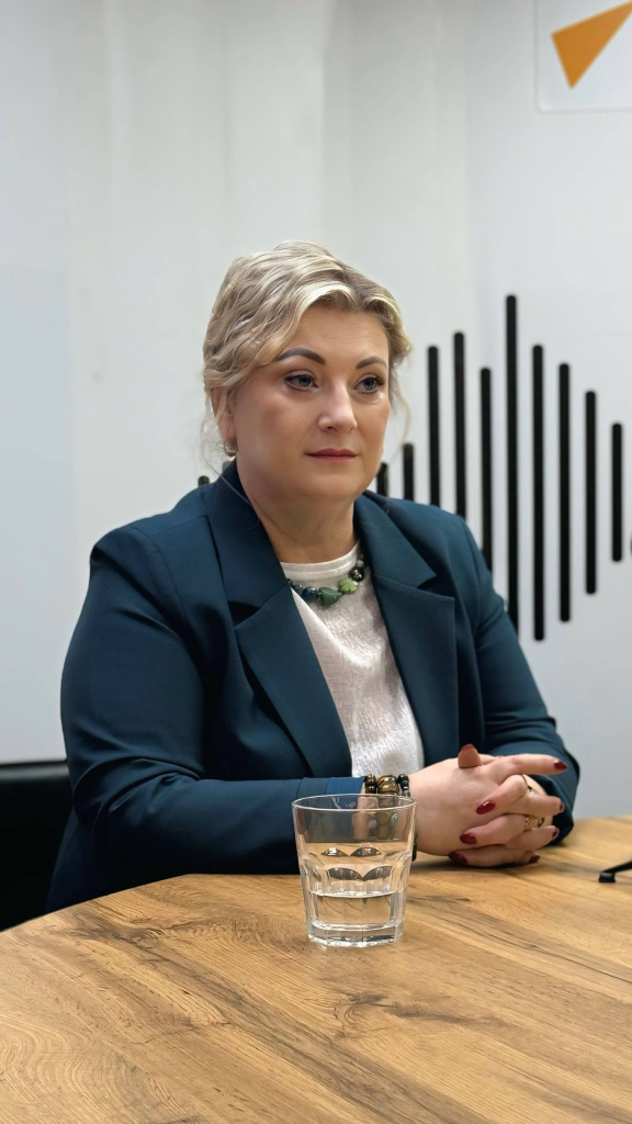 Марина Попова_Антикризисная служба.jpg