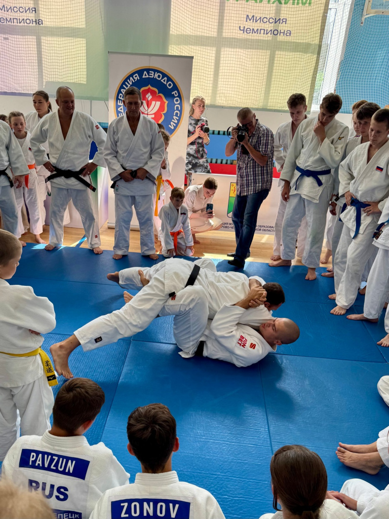 КЧХК благотворительность (2).jpg