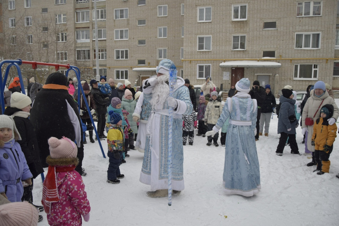 КЧХК Новогодние праздники во дворах_1.jpg