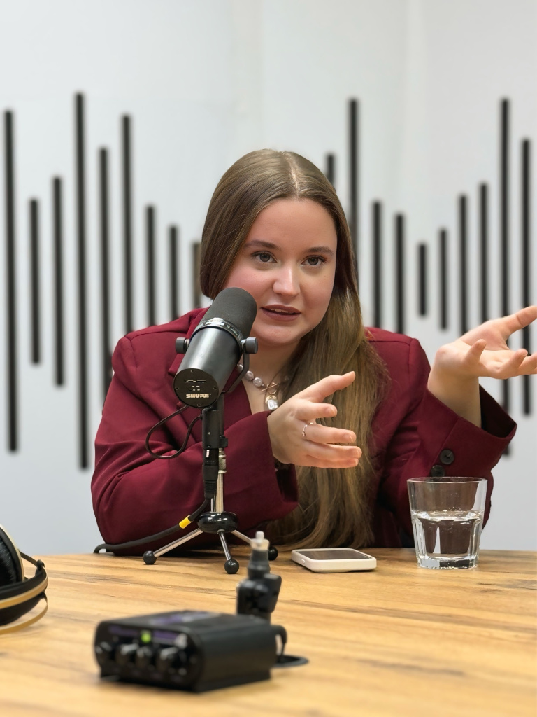 Алина Титова_2.jpg