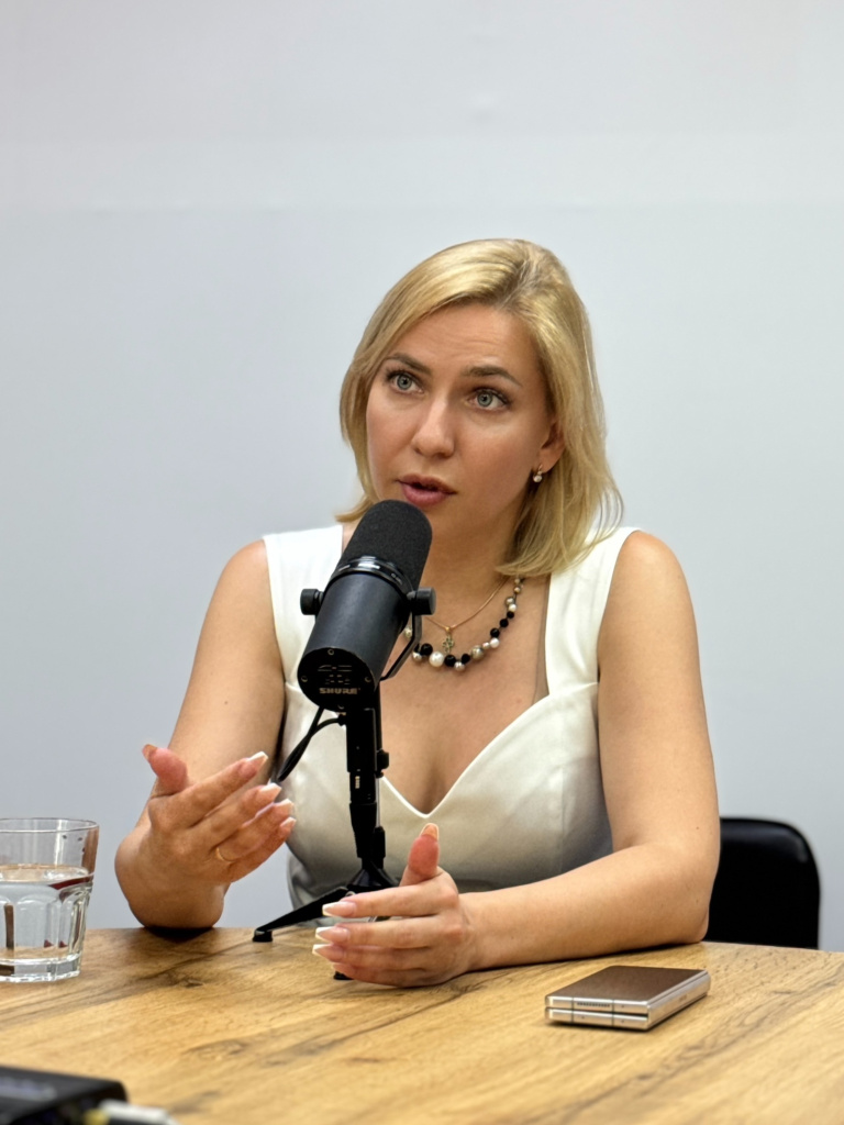 Галина Хохрина_июнь.jpg Галина Хохрина_июнь.jpg