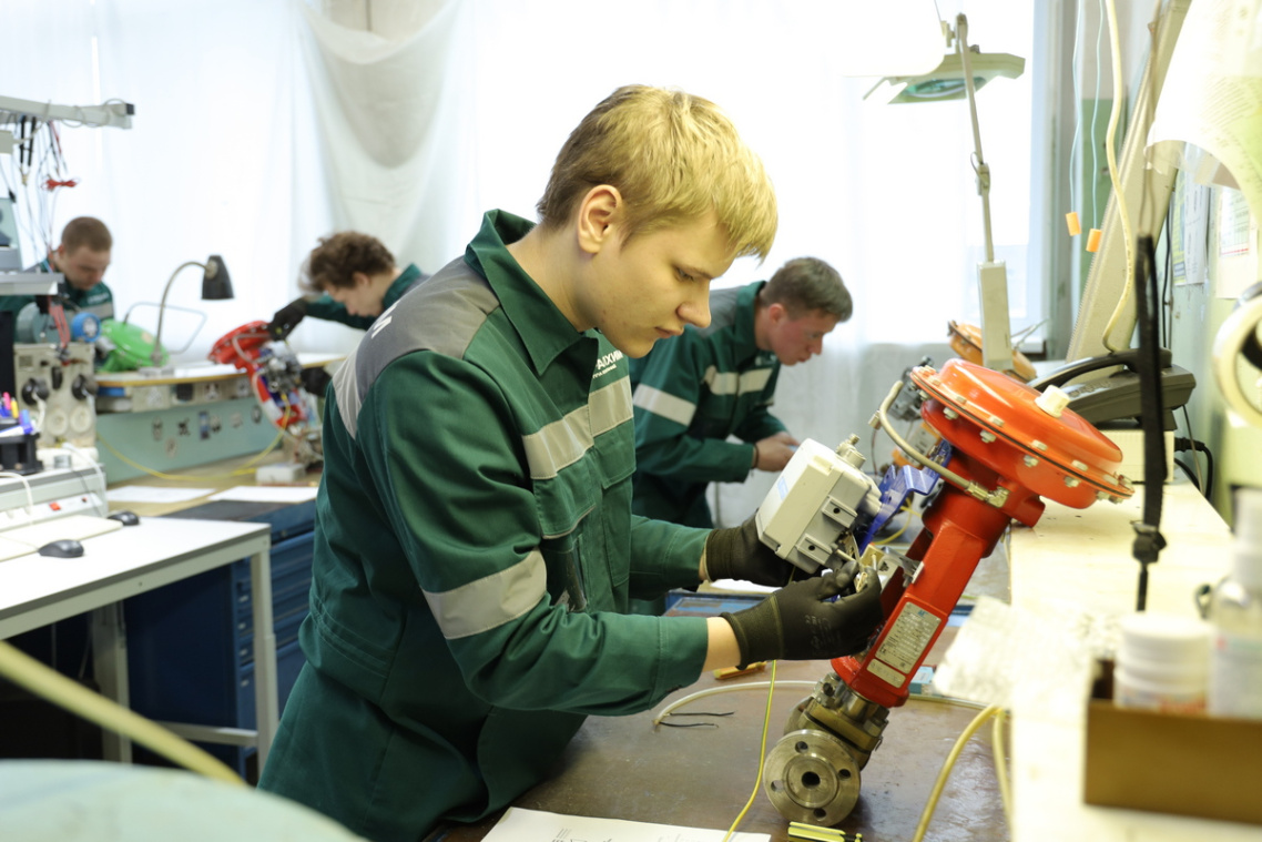 КЧХК Конкурс профмастерства среди электромехаников САиПТО (1).JPG