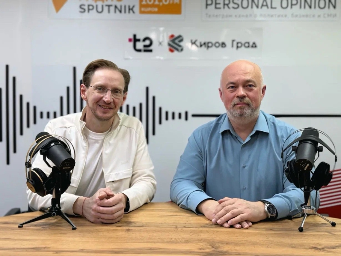 Чернышев и Несветаев.jpg Чернышев и Несветаев.jpg