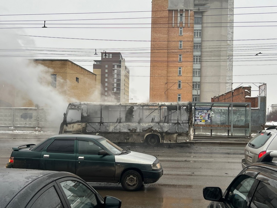 Автобус сгорел 2.jpg