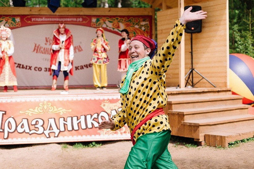 Из-за возможного отравления детей  под Кировом временно закрыли сказочный парк