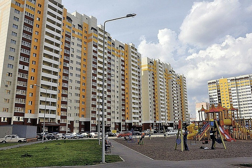 Правительство ищет застройщика для помощи дольщикам 9 домов в Кирове