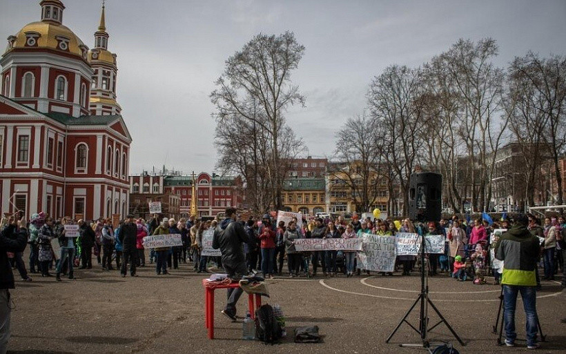 В Кирове суд отменил запрет на митинги у школ и церквей