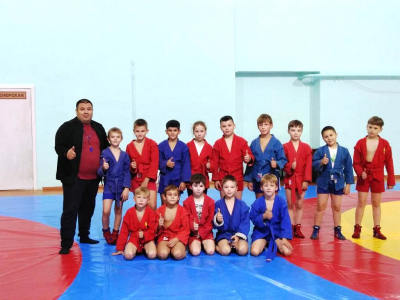 Свечинские самбисты поблагодарили Азимова за поддержку детского спорта 