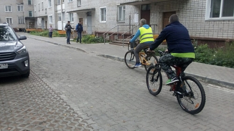 В кировских дворах хотят начать укладывать брусчатку