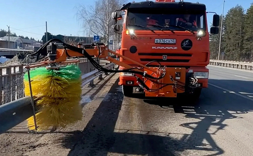 Улицы в Кирове начнут мыть