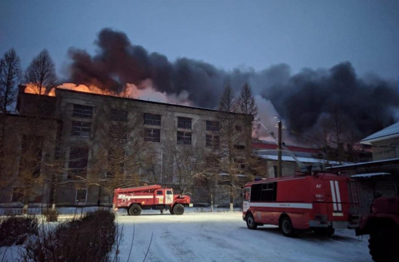 Пожар произошел на Мурыгинской бумажной фабрике