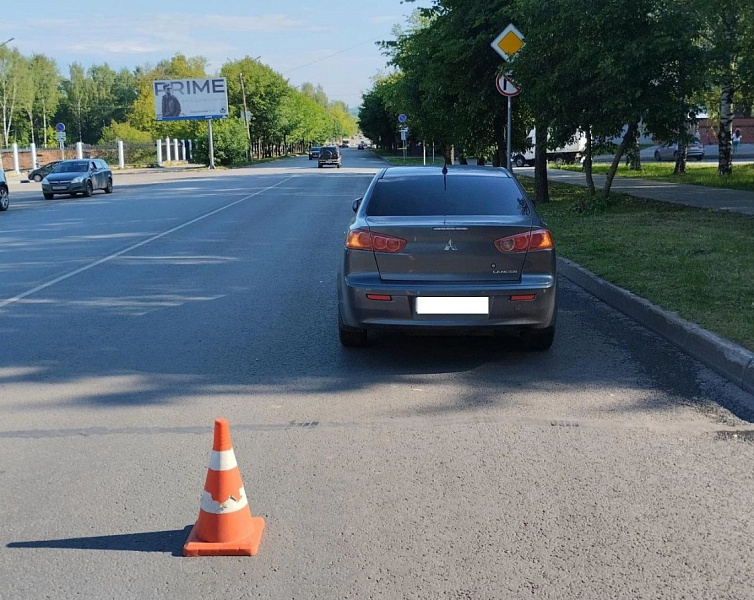 76-летняя кировчанка попала под колеса авто на Горького