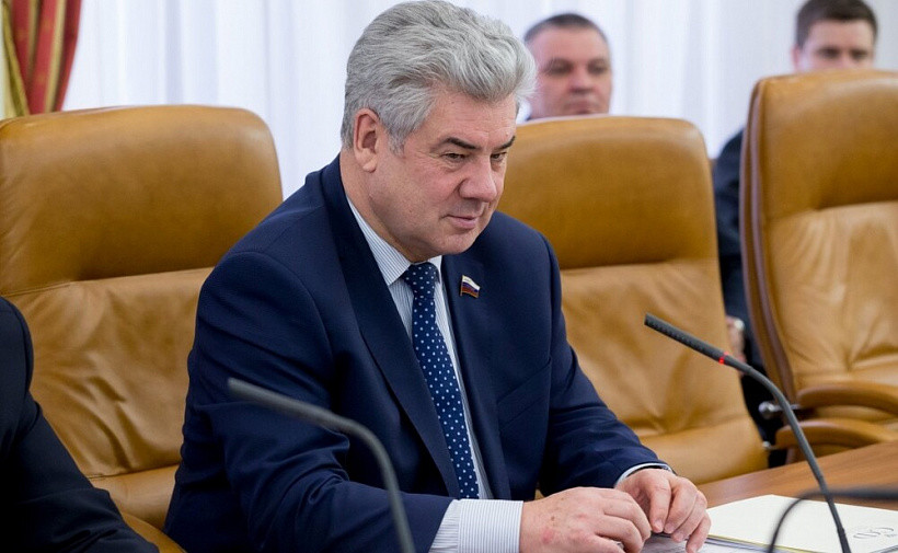 Кировчане обсуждают предложение сенатора Бондарева ввести в школах военную подготовку