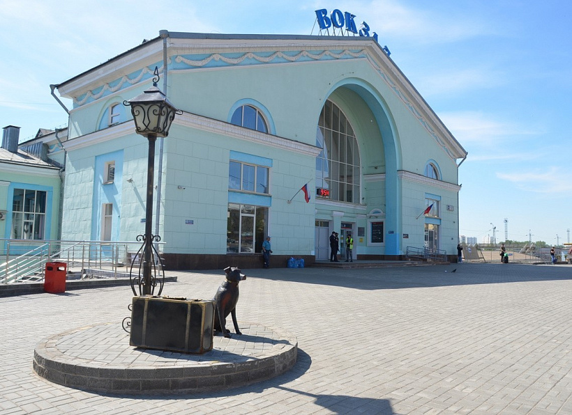 Привокзальную площадь в Кирове украсят к Новому году