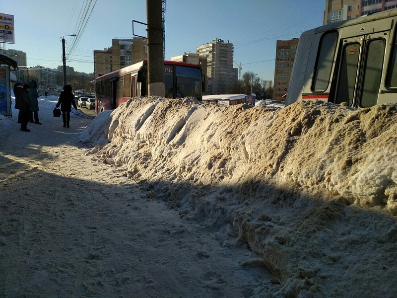 Плохой вывоз снега может погубить ремонт городских дорог